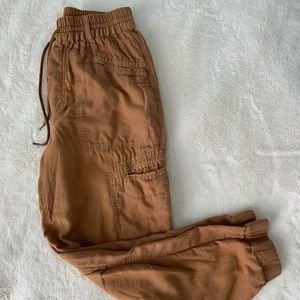 Aritzia Community cargo pants